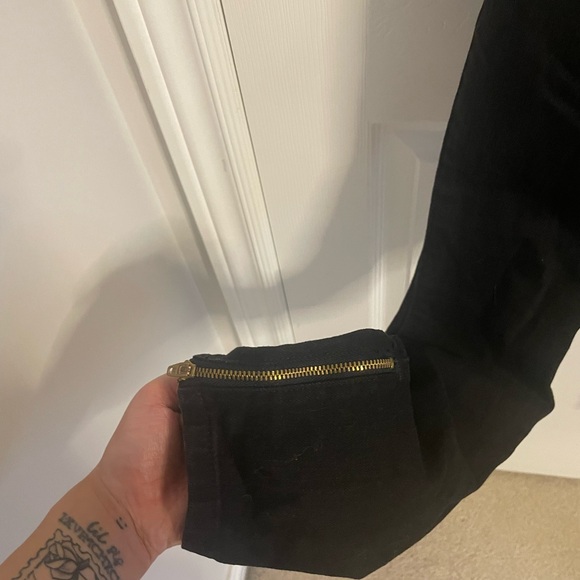 Guess Jeans - Picture 2 of 4